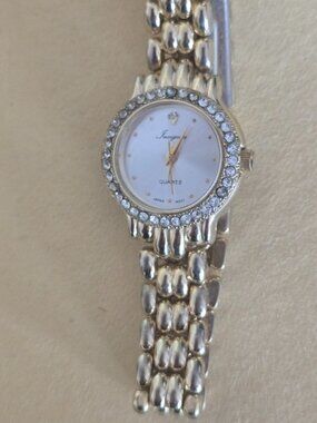 Vintage Insignia Quartz Gold Tone Bracelet Watch
